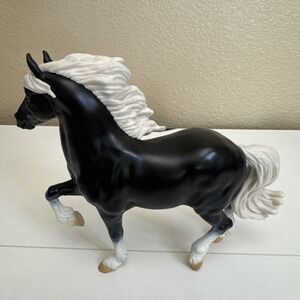 Breyer® Paddock Pals toy horse figure (8 x 7 Inch) - "Mousse"